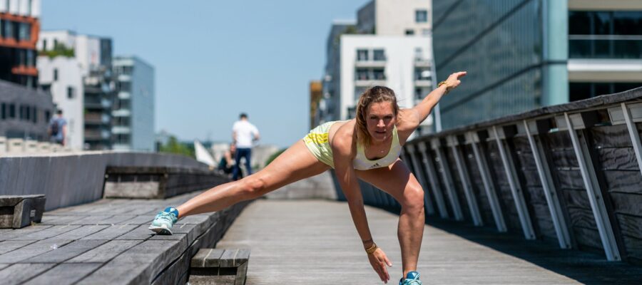 Beautiful thighs thanks to 4 fitness exercises